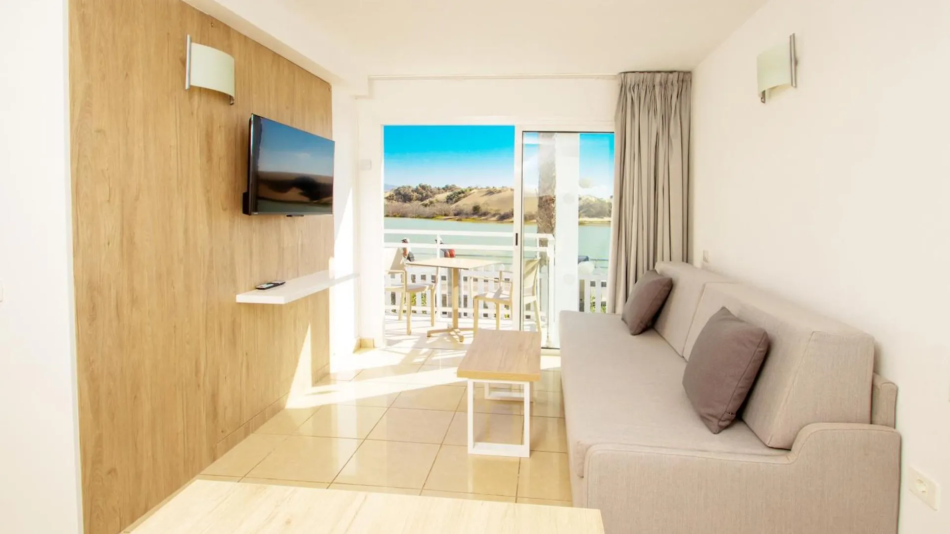 Apartamentos Cocoteros Maspalomas  Spain